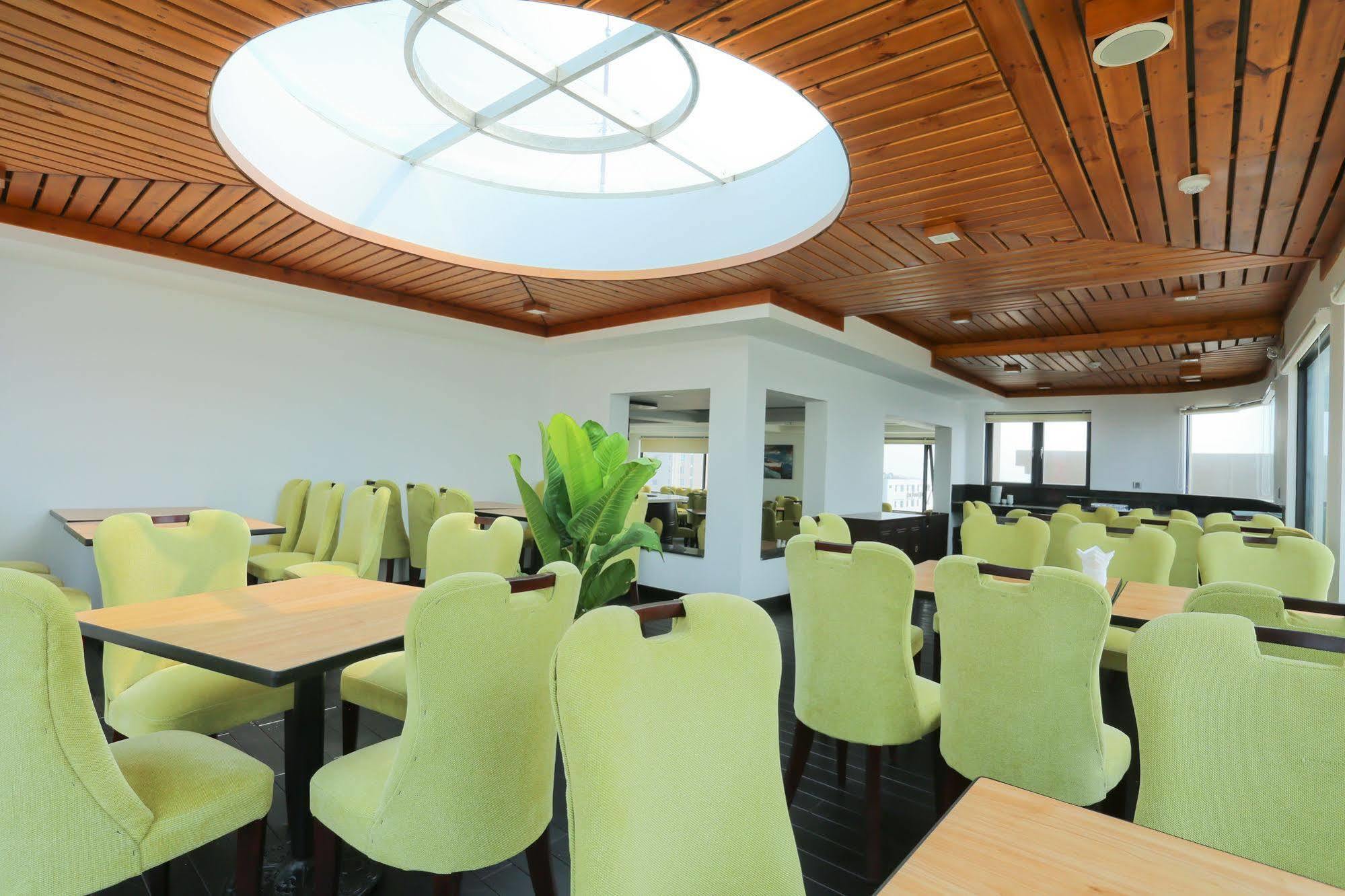 Ocean Haven Hotel Da Nang Buitenkant foto